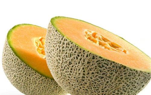 月嫂吃哈密瓜咋吃,月嫂教你哈密瓜的养生吃法
